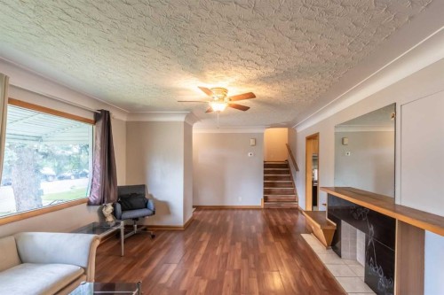 2628 Capitol Hill Crescent Nw, Calgary, AB - Indoor