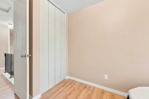 70 Edgeburn Crescent, Calgary, AB - Indoor