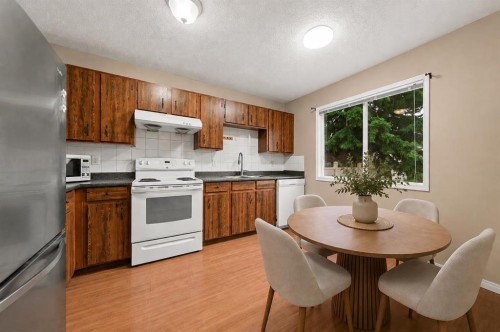 70 Edgeburn Crescent, Calgary, AB - Indoor