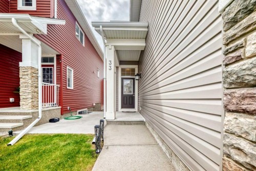 33 Redstone Drive Ne, Calgary, AB - Outdoor