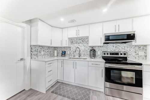 33 Redstone Drive Ne, Calgary, AB - Indoor Photo Showing Kitchen