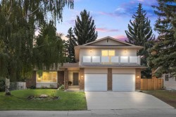 92 Canova Road SW Calgary, AB T2W 2A7