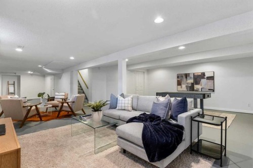92 Canova Road Sw, Calgary, AB - Indoor
