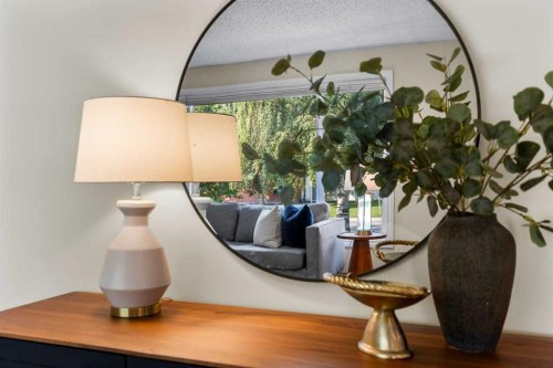 92 Canova Road Sw, Calgary, AB - Indoor Photo Showing Other Room