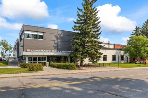 92 Canova Road Sw, Calgary, AB - Outdoor