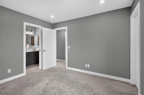 32 Legacy Cove Se, Calgary, AB - Indoor Photo Showing Other Room