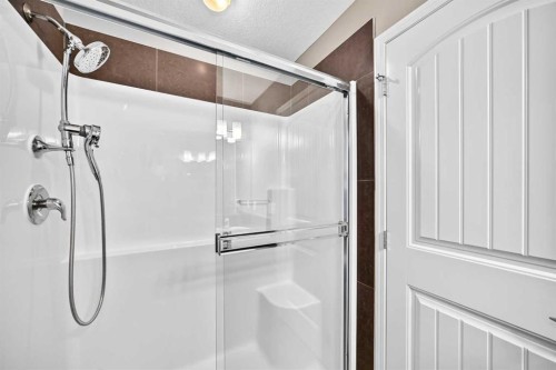 2401-175 Panatella Hill Nw, Calgary, AB - Indoor Photo Showing Bathroom