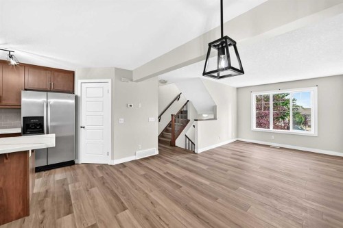 86 Pantego Lane Nw, Calgary, AB - Indoor Photo Showing Kitchen