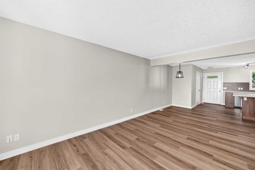 86 Pantego Lane Nw, Calgary, AB - Indoor Photo Showing Other Room