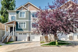 86 Pantego Lane NW Calgary, AB T3K 0T1