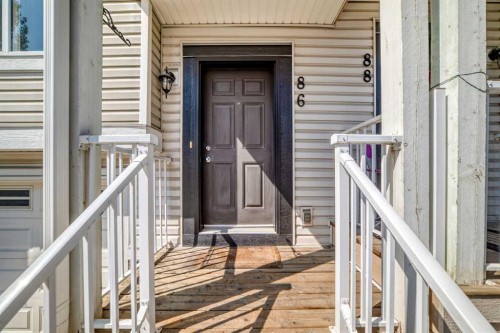86 Pantego Lane Nw, Calgary, AB - Outdoor