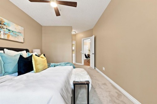 209-59 22 Avenue Sw, Calgary, AB - Indoor Photo Showing Bedroom