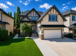 108 Tuscany Estates Close NW Calgary, AB T3L 2Z7