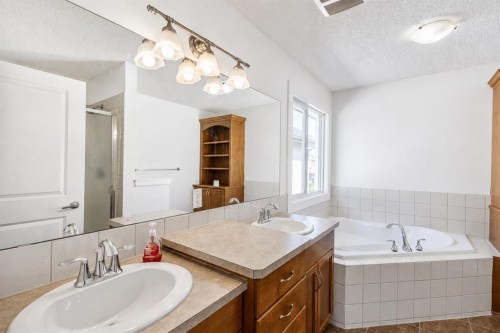 108 Tuscany Estates Close Nw, Calgary, AB - Indoor Photo Showing Bathroom
