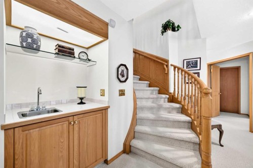 36 Sunset Way, Priddis Greens, AB - Indoor Photo Showing Other Room