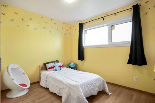 115 5 St, Dalroy, AB - Indoor Photo Showing Bedroom