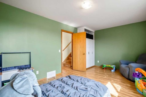 115 5 St, Dalroy, AB - Indoor Photo Showing Bedroom