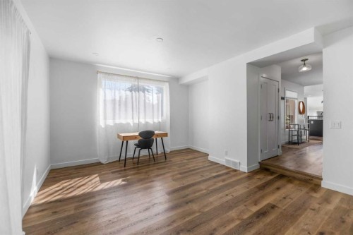 2801 7 Avenue Nw, Calgary, AB - Indoor Photo Showing Other Room