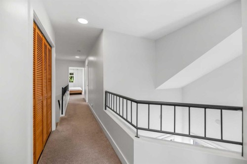 2801 7 Avenue Nw, Calgary, AB - Indoor Photo Showing Other Room