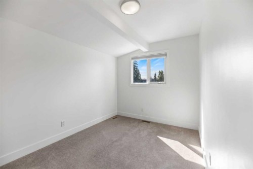 2801 7 Avenue Nw, Calgary, AB - Indoor Photo Showing Other Room