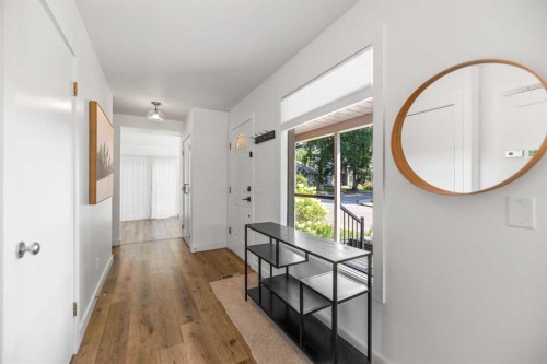2801 7 Avenue Nw, Calgary, AB - Indoor Photo Showing Other Room