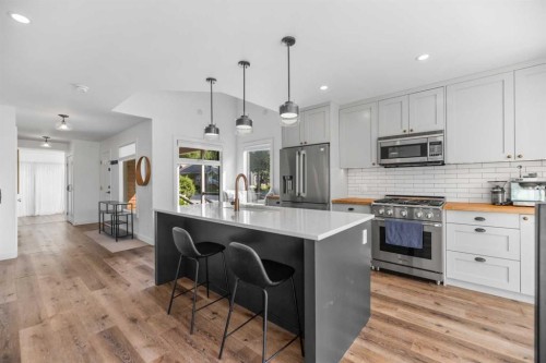 2801 7 Avenue Nw, Calgary, AB - Indoor Photo Showing Kitchen With Stainless Steel Kitchen With Upgraded Kitchen