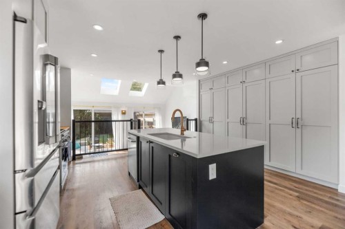 2801 7 Avenue Nw, Calgary, AB - Indoor Photo Showing Kitchen With Stainless Steel Kitchen With Upgraded Kitchen
