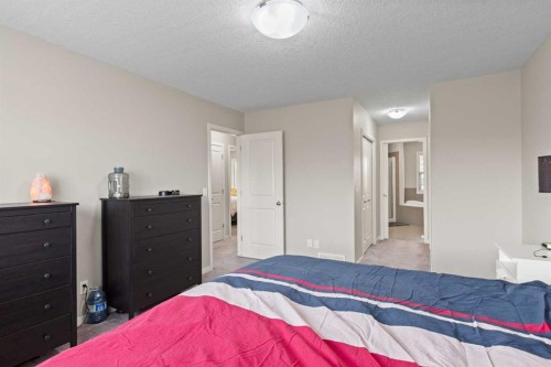 39 Brightoncrest Point Se, Calgary, AB - Indoor Photo Showing Bedroom