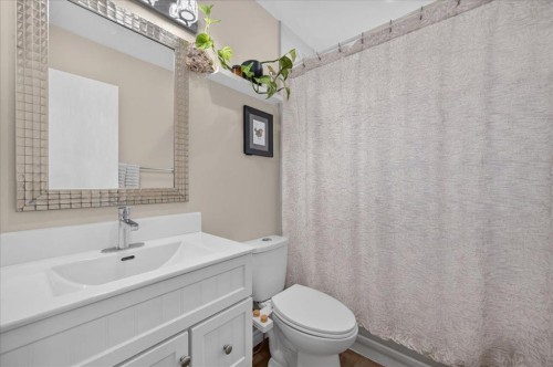 57 Beacham Way Nw, Calgary, AB - Indoor Photo Showing Bathroom