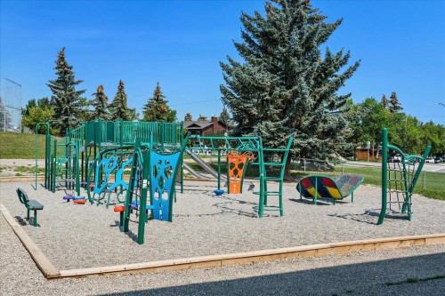 57 Beacham Way Nw, Calgary, AB - Outdoor