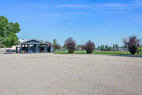 57 Beacham Way Nw, Calgary, AB - Outdoor