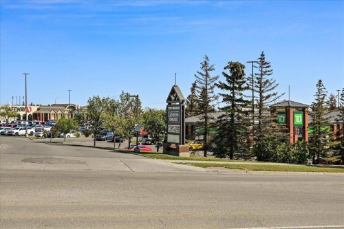 57 Beacham Way Nw, Calgary, AB - Outdoor