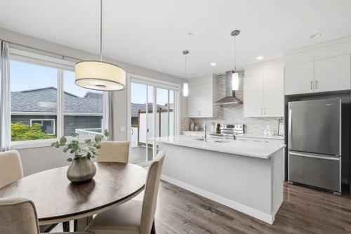 21 Howse Street Ne, Calgary, AB - Indoor Photo Showing Other Room