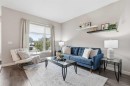 21 Howse Street Ne, Calgary, AB  - Indoor Photo Showing Living Room 