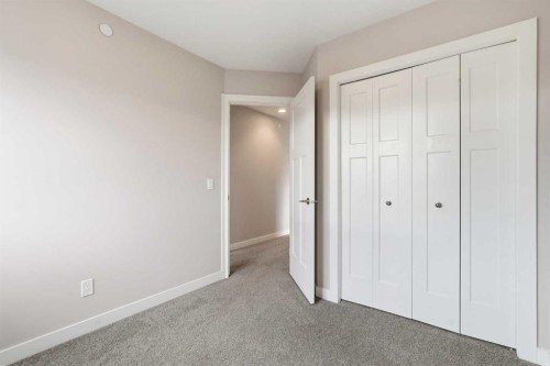 21 Howse Street Ne, Calgary, AB - Indoor Photo Showing Other Room