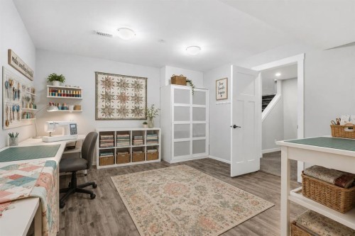21 Howse Street Ne, Calgary, AB - Indoor Photo Showing Office