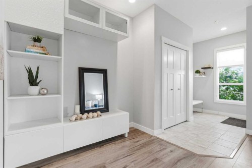 21 Howse Street Ne, Calgary, AB - Indoor Photo Showing Other Room