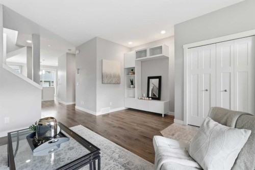 21 Howse Street Ne, Calgary, AB - Indoor Photo Showing Living Room