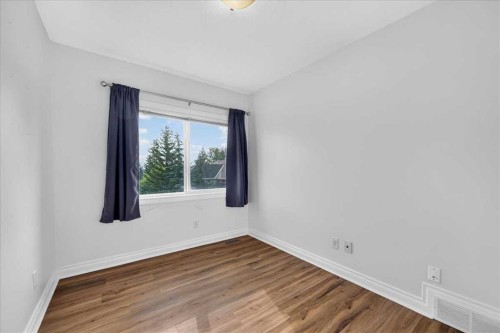 86 Cedarwood Lane Sw, Calgary, AB - Indoor Photo Showing Other Room