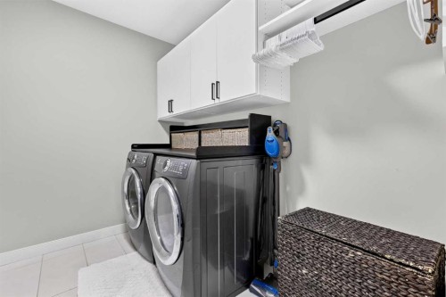 147 Marina Landing Se, Calgary, AB - Indoor Photo Showing Laundry Room