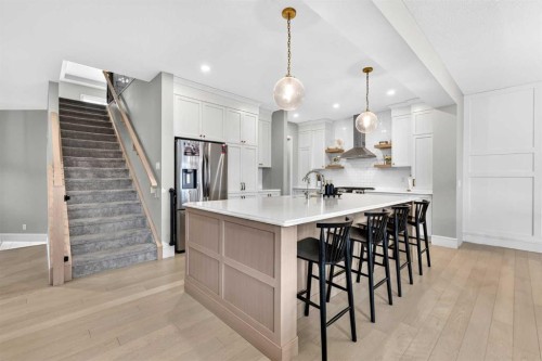147 Marina Landing Se, Calgary, AB - Indoor Photo Showing Kitchen With Upgraded Kitchen
