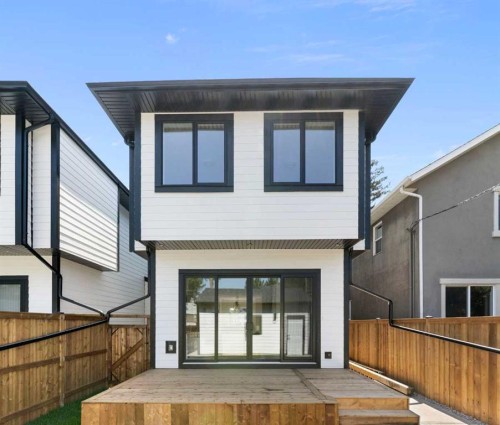 528 52 Avenue Sw, Calgary, AB - Outdoor With Exterior