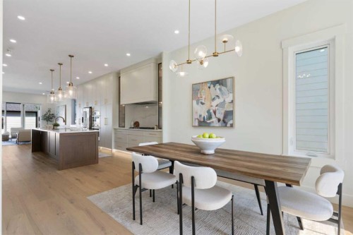 528 52 Avenue Sw, Calgary, AB - Indoor Photo Showing Dining Room