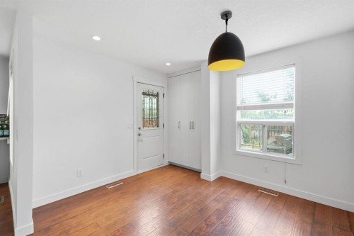6507 Huntsbay Road Nw, Calgary, AB - Indoor Photo Showing Other Room
