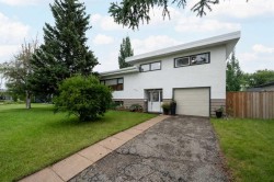 8628 7 Street SW Calgary, AB T2V 1G9
