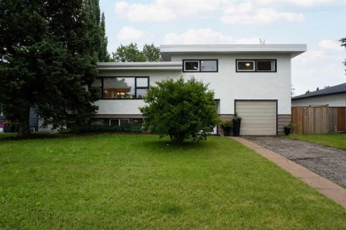 8628 7 Street Sw, Calgary, AB - Outdoor