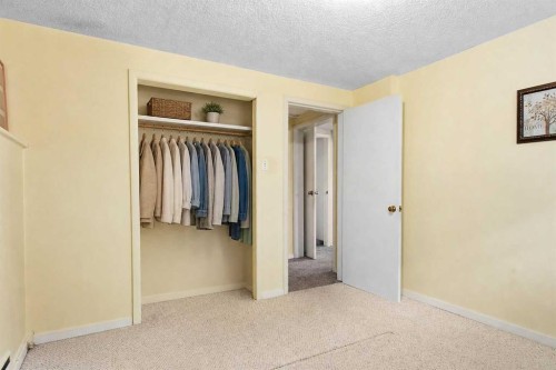 8628 7 Street Sw, Calgary, AB - Indoor