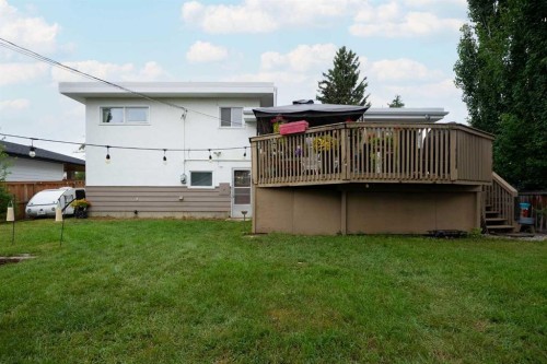 8628 7 Street Sw, Calgary, AB - Outdoor With Above Ground Pool