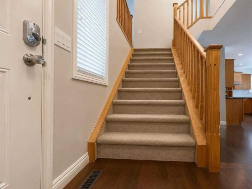 188 Everwillow Park Sw, Calgary, AB - Indoor Photo Showing Other Room