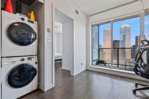 2903-310 12 Avenue Sw, Calgary, AB - Indoor Photo Showing Laundry Room